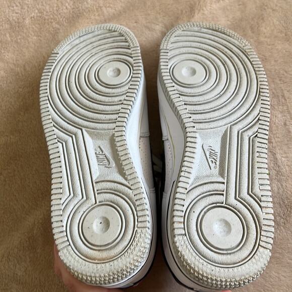 Air Force 1 youth size 4.5 LV8 GS “swoosh compass” - Picture 3 of 10